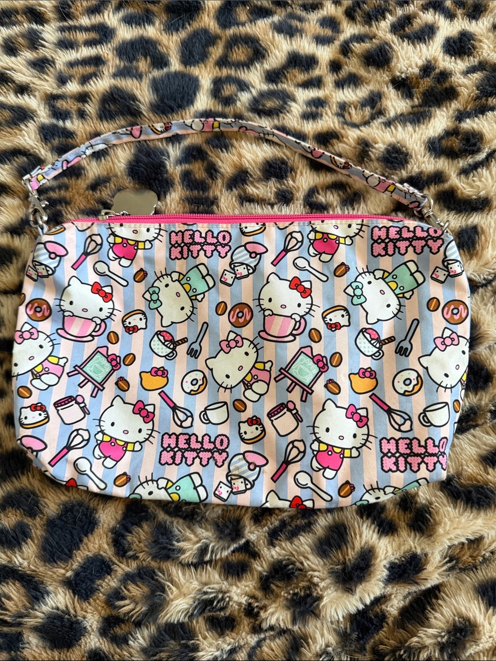Ju-Ju-Be x Hello Kitty Be Quick - Picture 2 of 3